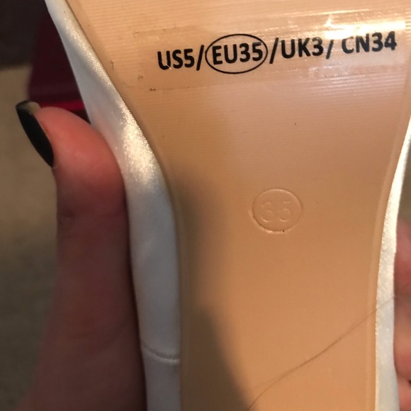 Beautiful wedding pumps with bedazzled ankle strap - Picture 5 of 5